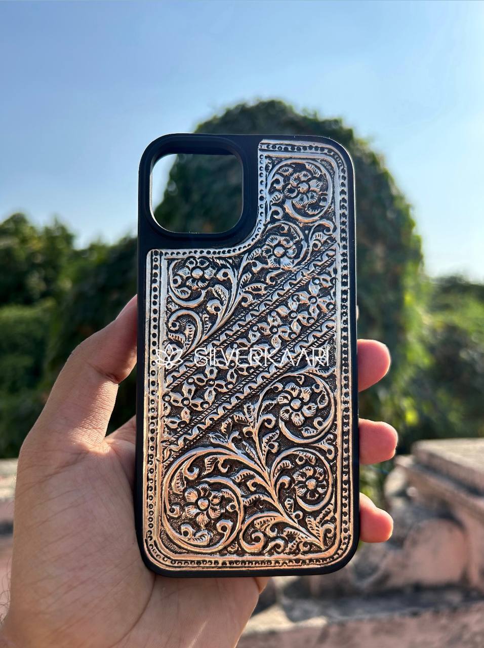 Classic Heritage Silver Mobile Cover