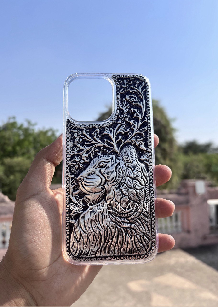 Tiger Mobile Cover – Bold & Handcrafted