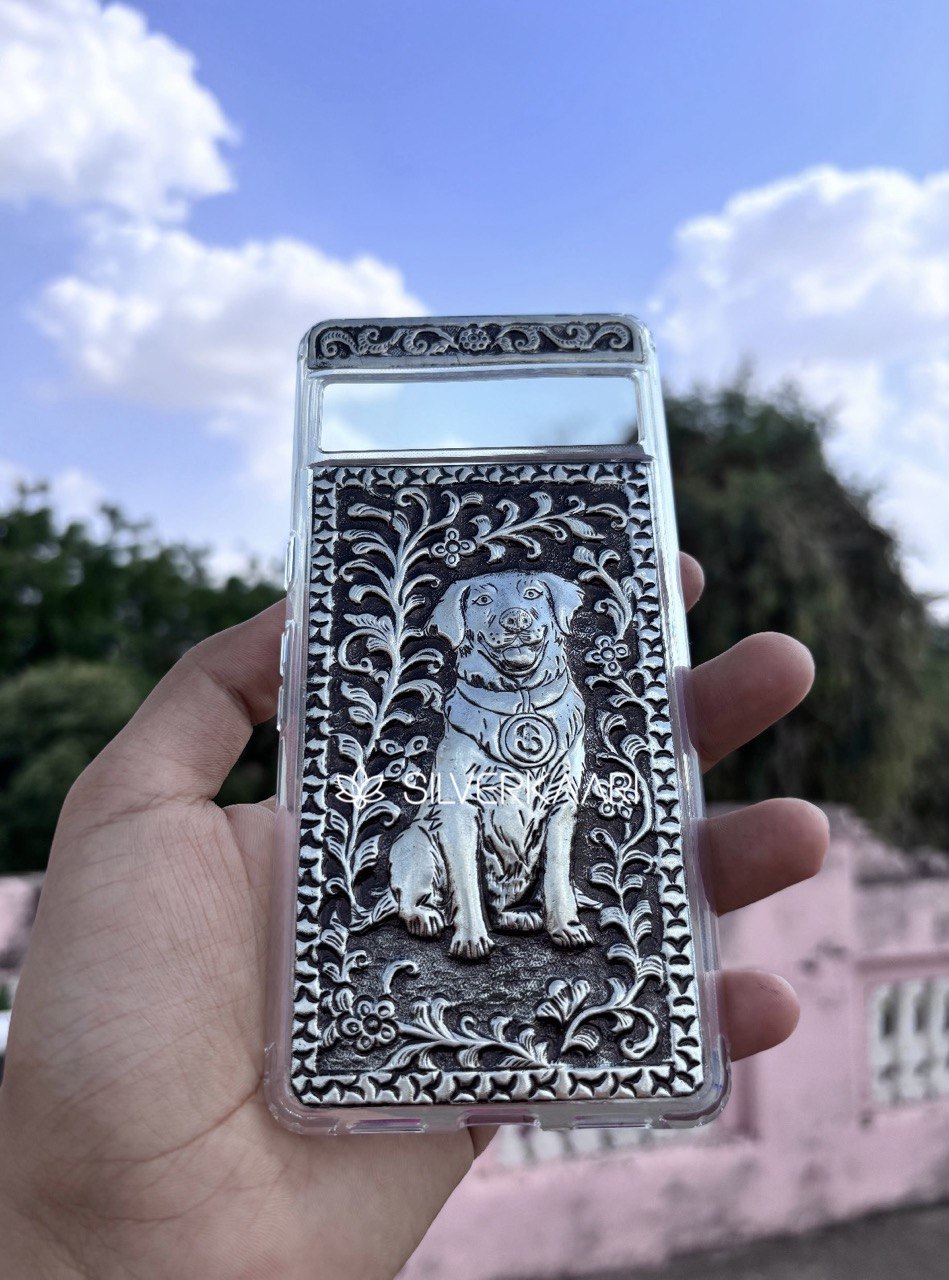 Crafted for Dog Lovers – Silver Phone Cover in 92.5 Silver