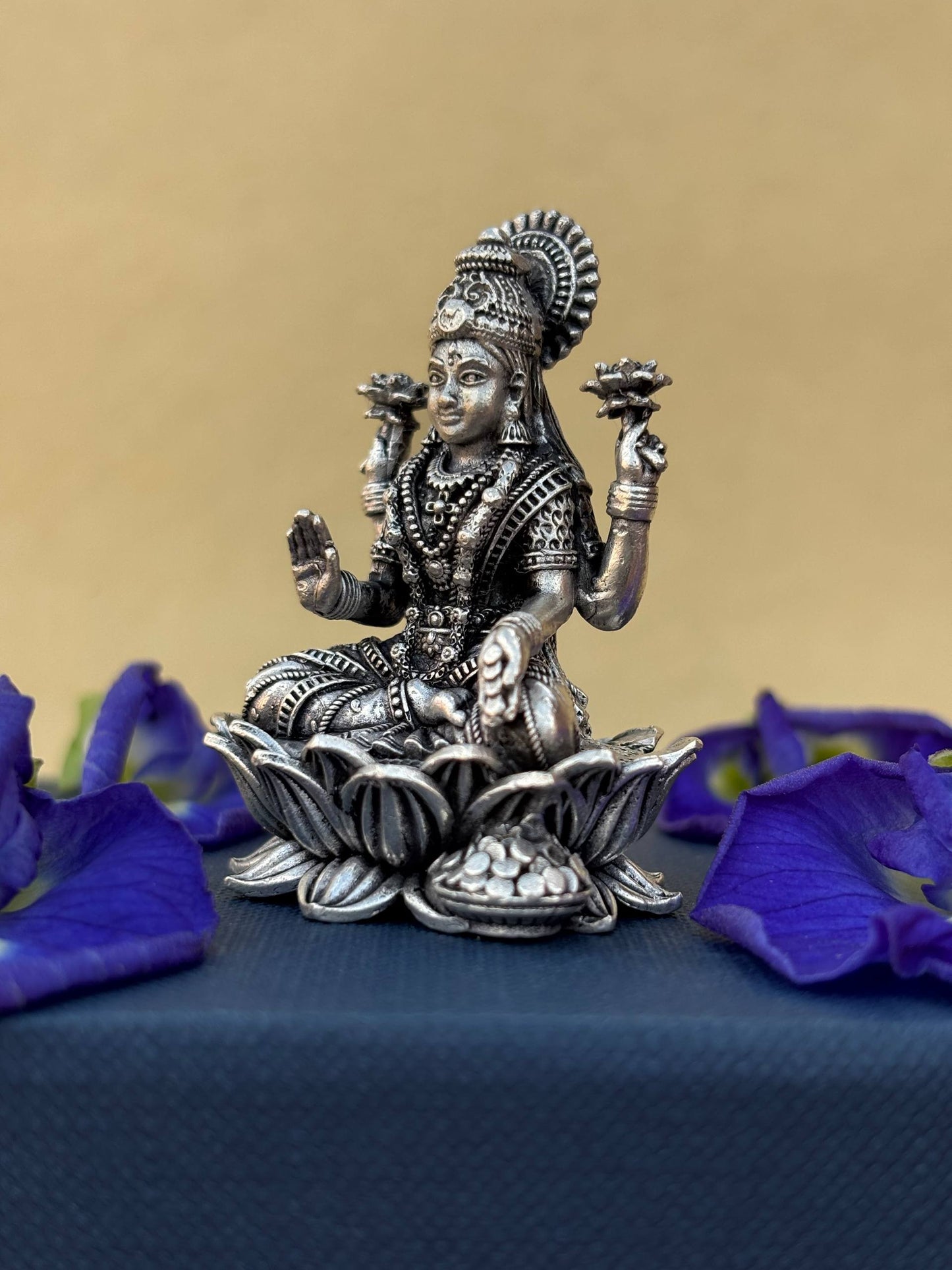 Lakshmi Ji 92.5 Silver 3D Idol – Blessings of Wealth & Prosperity