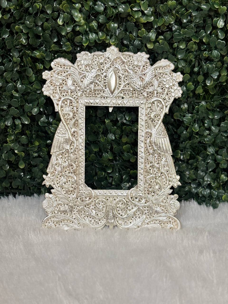 Exclusive Silver Photo Frames – Handmade for Special Memories