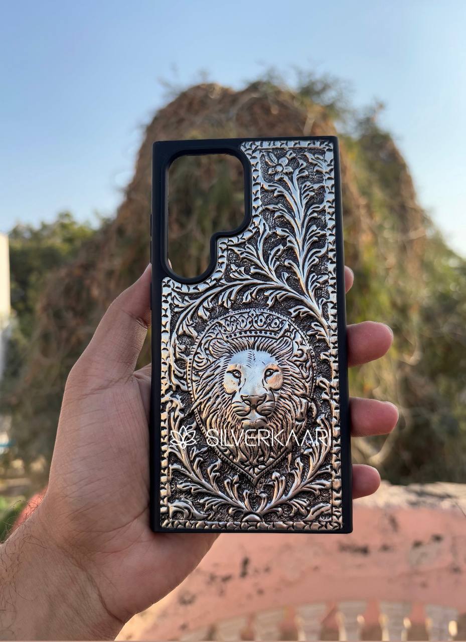 Royal Lion Silver Phone Case – Power & Prestige